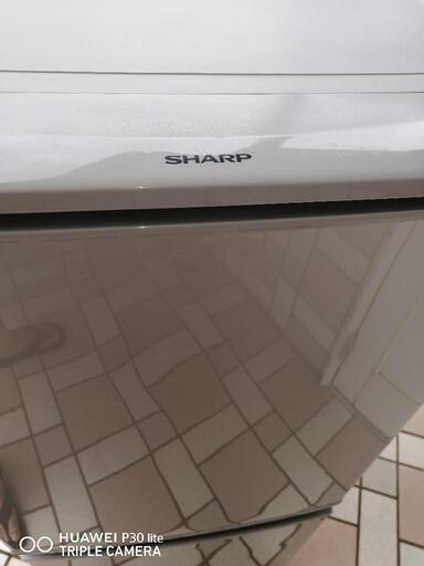 シヤ―プ  冷凍冷蔵庫１３７Ｌ  ＳＪ−D14C―(s)  ２０１７年製