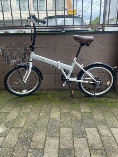 リサイクルショップどりーむ荒田店 No1323 折りたたみ自転車　ギア切り替え付き♪　２０インチ　折りたたみ可能で便利♪