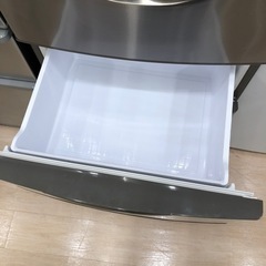AQUAの4ドア冷蔵庫(AQR-S36E)のご紹介です