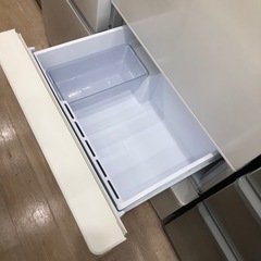 AQUAの3ドア冷蔵庫(AQR-27N)のご紹介です