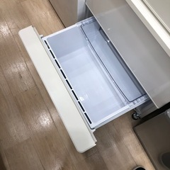 AQUAの3ドア冷蔵庫(AQR-27N)のご紹介です