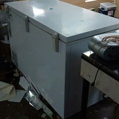 SHARP 業務用大型冷凍庫　FC-B30W-W　10012548　2020年購入