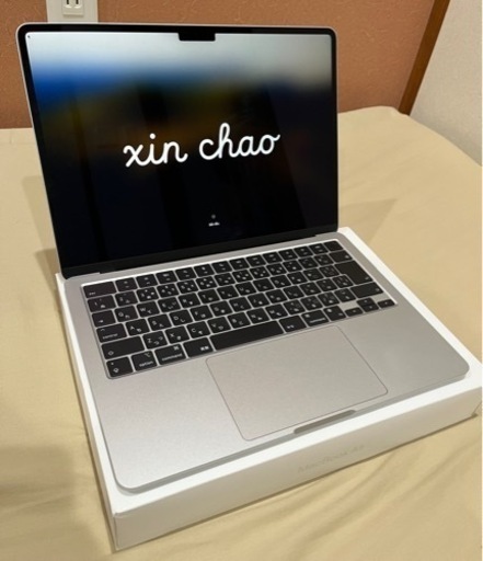 Apple M2 Macbook Air 2022 シルバー　ほぼ新品