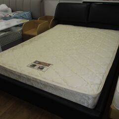 R054 Sealy マットレス、ダブルベッド、革調フレーム、全幅155cm Used