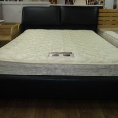 R054 Sealy マットレス、ダブルベッド、革調フレーム、全幅155cm Used R054 Sealy マットレス、ダブルベッド、革調フレーム、全幅155cm Used