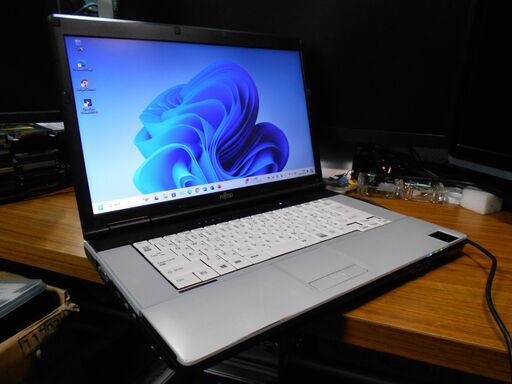 ノートパソコン 富士通 LIFEBOOK  Windows11 CPU i7-3630QM メモリ16GB SSD480GB Office2021