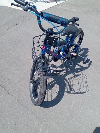 子供用自転車 美品 16インチ 新品補助輪付き