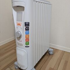 サマーセール] [無料配達] デロンギ オイルヒーター 13畳用
