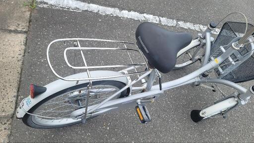 ブリジストン　BRIDGESTONE　大人用三輪自転車 ミンナ MINNA前カゴ付き　走行可能 ブリジストン BRIDGESTONE 大人用三輪自転車 ミンナ MINNA前カゴ付き