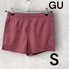 GU ジーユーマルチテックショートパンツ　Sサイズ