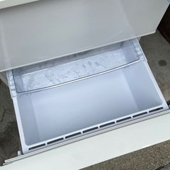 【RKGRE-354】特価！アクア/AQUA/272L 3ドア冷凍冷蔵庫/AQR-27G2(W)/中古品/2018年製/当社より近隣無料配達！