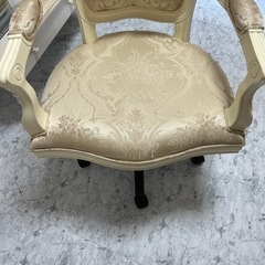 ウエストハウスギャラリー　椅子　回転チェア　定価10万~ 姫系
