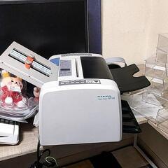 自動紙折り機