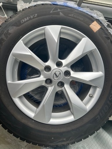 車のパーツ タイヤ、ホイール