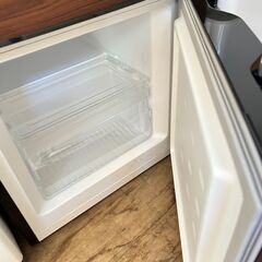 苫小牧発 木目調 TOHOTAIYO 117L冷凍冷蔵庫 ２２年製 SW-2117FTR-D USED