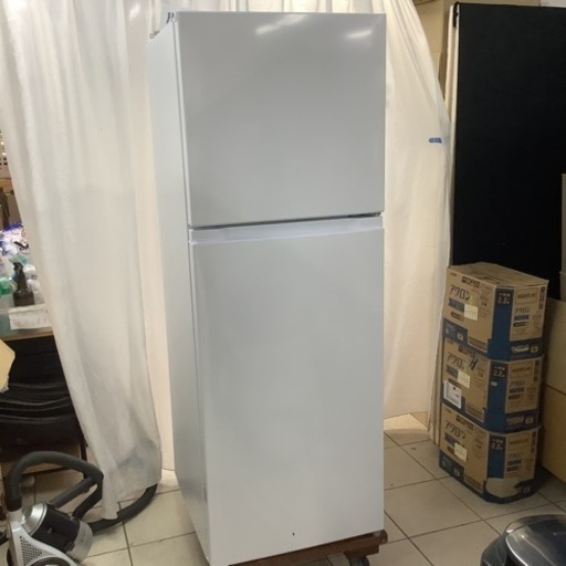 yselect  ワイセレクト　冷蔵庫　YRZ-F23K  2022年製 236L