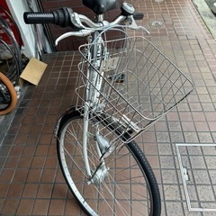 27インチ　外装6段変速　ledオートライト付き　ホワイト