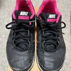 NIKE スニーカー 24.5センチ