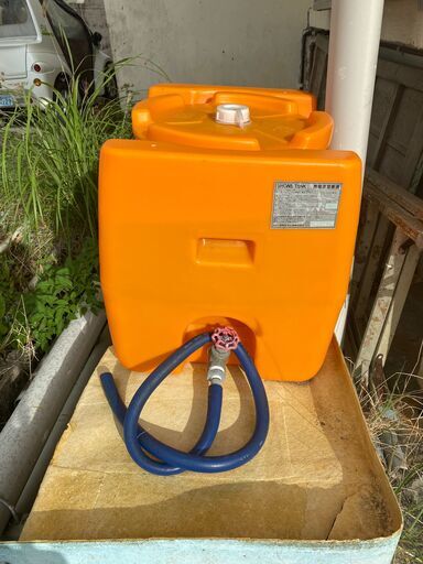 100L水タンク