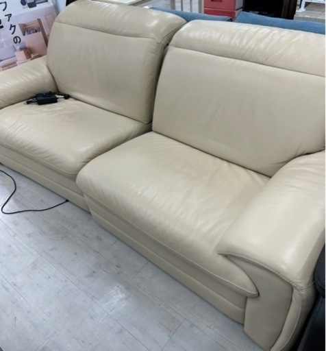 IDC電動リクライニングソファー総革ベージュ【トレファク堺福田店】