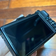 お取引中】ミラーレス一眼カメラ Canon EOS M3