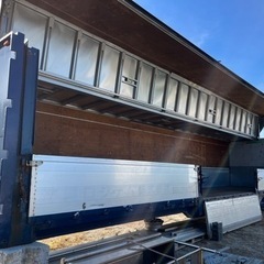 トレーラー荷台　バッテリー付　倉庫　事務所