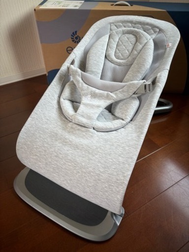 エルゴ　バウンサー　evolve ergobaby