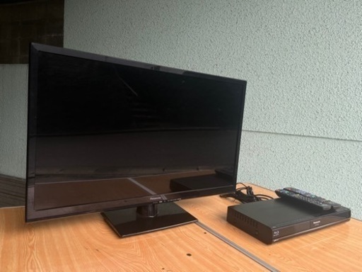 パナソニック　32液晶テレビ\u0026パナソニック　ブルーレイレコーダー