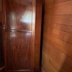 ヴィンテージ・三角コーナーキャビネット