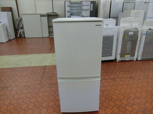 ID 193147　冷蔵庫２ドア　137L　シャープ　２０２０年　SJ-D14F-W