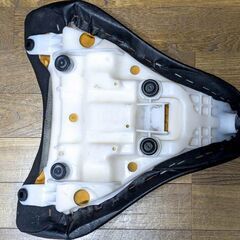 ヤマハ MT-07（2014-2017年）用 コンフォートシート（MT07 Q5K-083-G03 