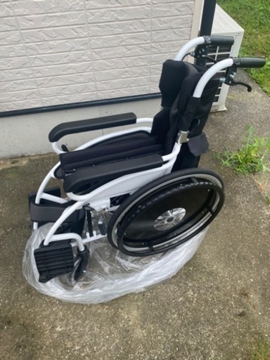 楽天市場】車椅子 軽量 コンパクト 自走介助 車いす 折りたたみ 介助式 