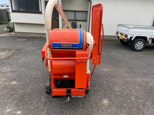 クボタ自動脱穀機（ハーベスター）