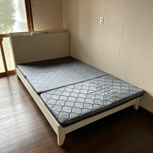 ニトリ　家具 ベッド セミダブルベッド　\u0026 マットレス