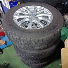 215/65R16 スタッドレスタイヤ+ホイールセット CH-R Weds?