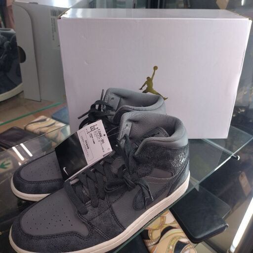 ★ジモティー割引有★ NIKE ウィメンズ エアジョーダン 1 MID SE FJ3448-001 26cm スニーカー シューズ 未使用品