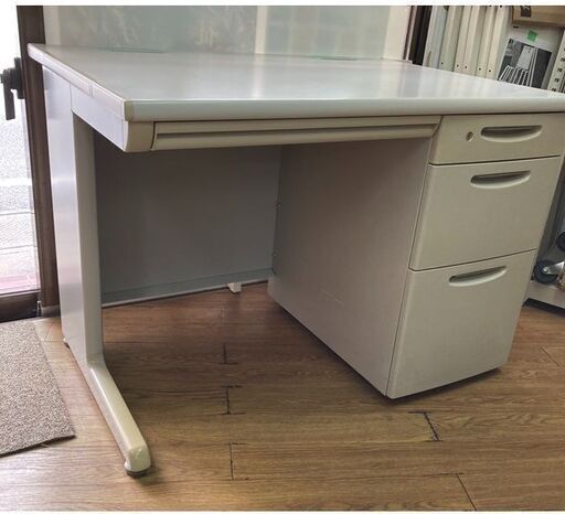 Ｗ1000片袖デスク￥10,000