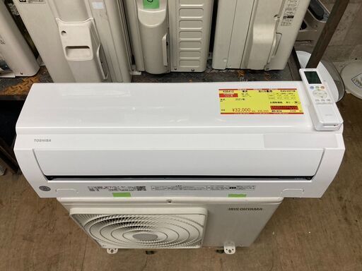 K05412　中古エアコン 東芝 2021年製 主に6畳用 冷房能力 2.2KW / 暖房能力 2.2KW