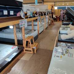 【愛品倶楽部柏店】 収納付きセミダブルベッド 「F:マルミツ(ニトリ) 」「M:シーリー モノグラム5000」