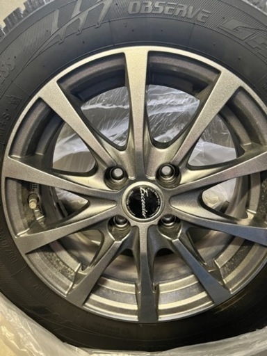 車のパーツ タイヤ、ホイール