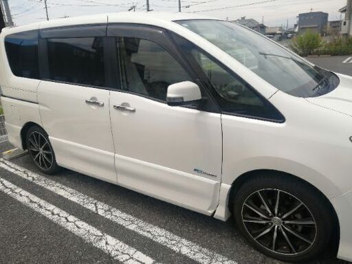 Sーハイブリッド車　セレナ　ライダー