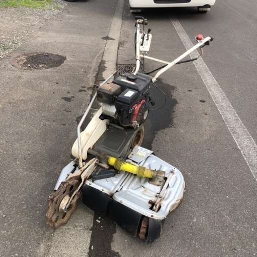 北海道旭川市直接取引限定 オーレック ロータリーモア 軽刈〜るWM736 あぜ草刈機 ジャンク ウィング角度溶接部折れ 刃錆あり