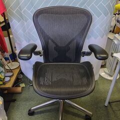 ハーマンミラー アーロンチェア タキシード　ブラック