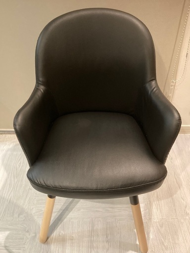 【美品】IKEA  JANOLOF ヤンオロフ 回転パーソナルチェア　ブラック　レザー