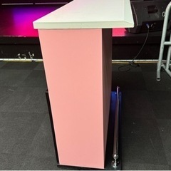 美品】バーカウンター キッチンカウンター 食器棚 扉 足のせパイプ