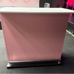 美品】バーカウンター キッチンカウンター 食器棚 扉 足のせパイプ