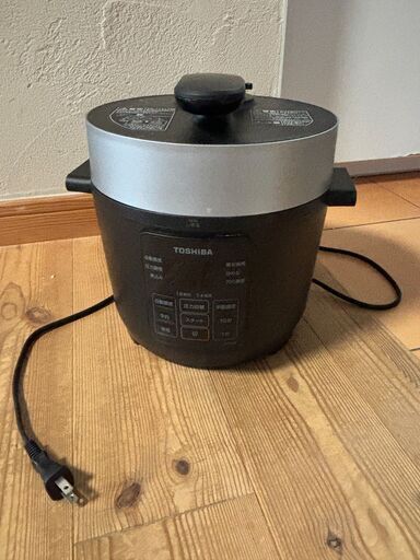 （2021年製）TOSHIBA 電気圧力鍋 RCP-30R 黒【使用状況・良】