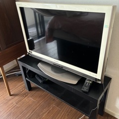 テレビ差し上げます（テレビ台も同時にピックアップお願いします）