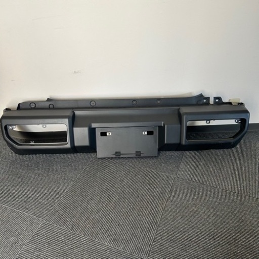 【ほぼ新車外し】JB64W ジムニー 純正 リヤ リア バンパー ASSY 素地 71811-77R テールランプ テールライト 左/右付 KOITO 220-5938C
