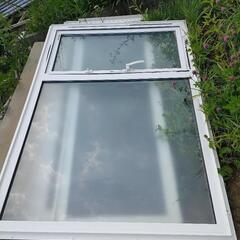 窓です。中古です。